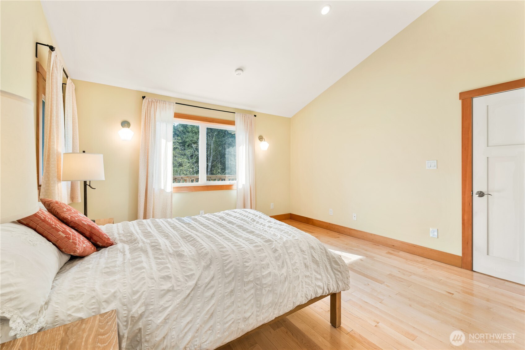 Friday Harbor, Washington, 98250, United States, 3 Bedrooms Bedrooms, ,1 BathroomBathrooms,Residential,For Sale,1770536