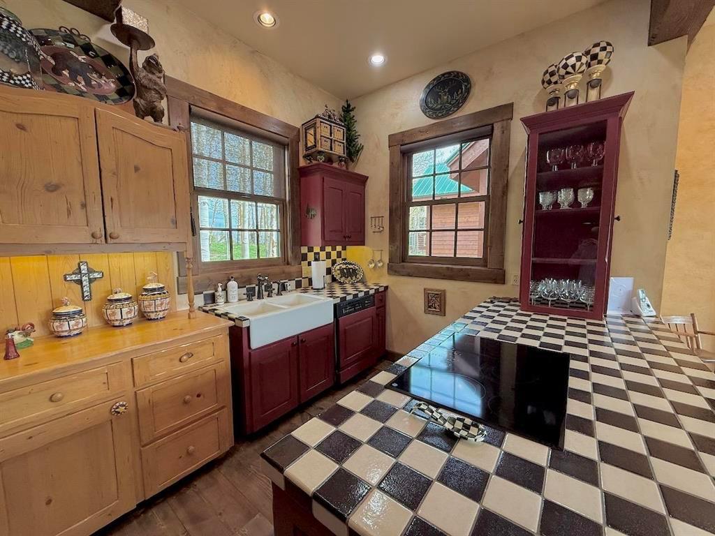 Crested Butte, Colorado, 81224, United States, 5 Bedrooms Bedrooms, ,5 BathroomsBathrooms,Residential,For Sale,1839929