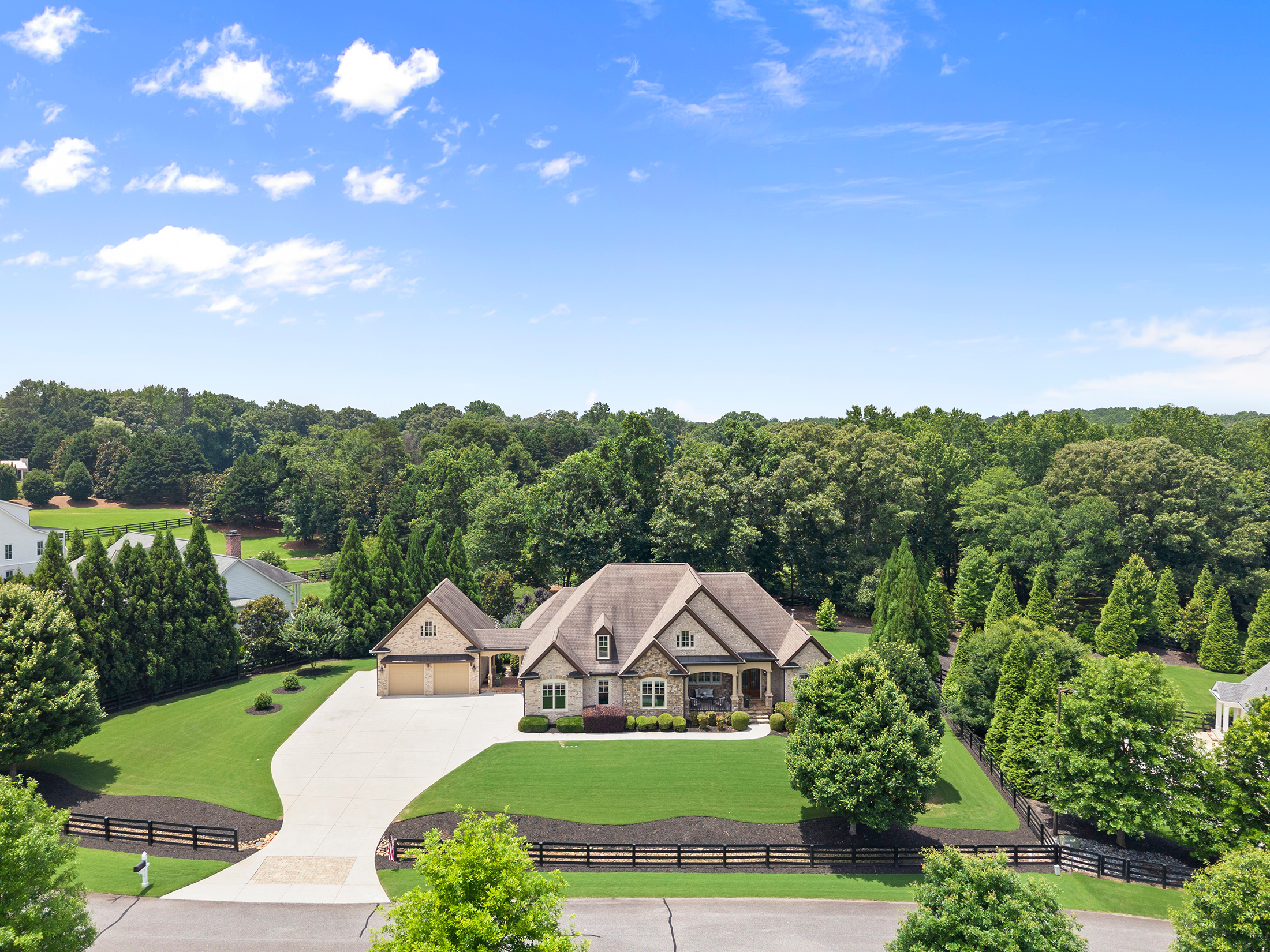  A Private Luxury Estate Set on Over One-Acre in Trinity Creek - 物件實景