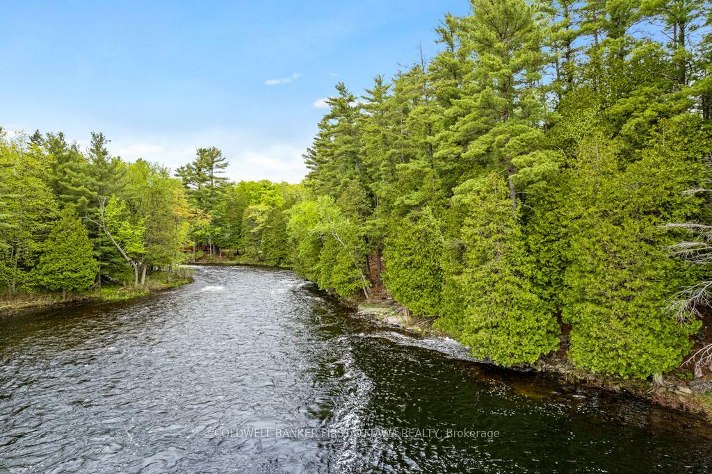 FRONTENAC, Ontario, K0H 2R0, CA, 3 Bedrooms Bedrooms, ,Residential,For Sale,1866247