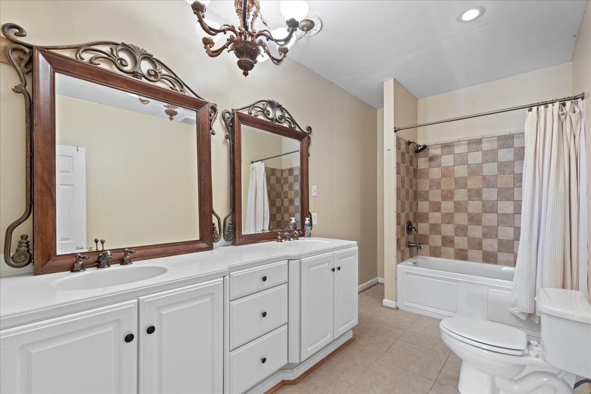 New Windsor, Maryland, 21776, United States, 5 Bedrooms Bedrooms, ,5 BathroomsBathrooms,Residential,For Sale,1943659