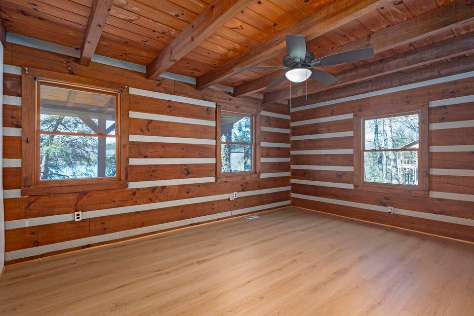 Spring City, Tennessee, 37381, United States, 1 Bedroom Bedrooms, ,2 BathroomsBathrooms,Residential,For Sale,1826365