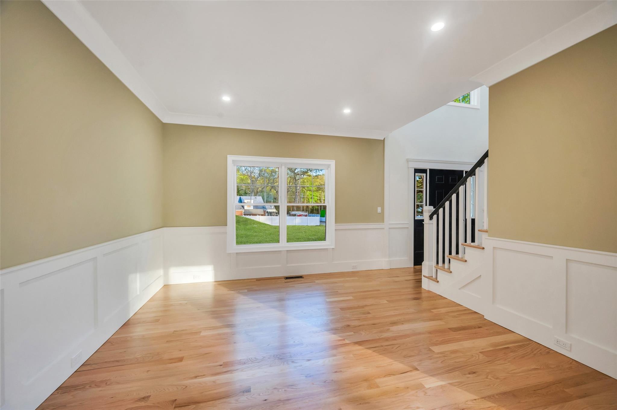 Smithtown, New York, 11787, United States, 4 Bedrooms Bedrooms, ,3 BathroomsBathrooms,Residential,For Sale,1796474