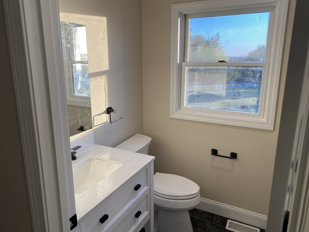 Bourne, Massachusetts, 02562, United States, 3 Bedrooms Bedrooms, ,2 BathroomsBathrooms,Residential,For Sale,1974604