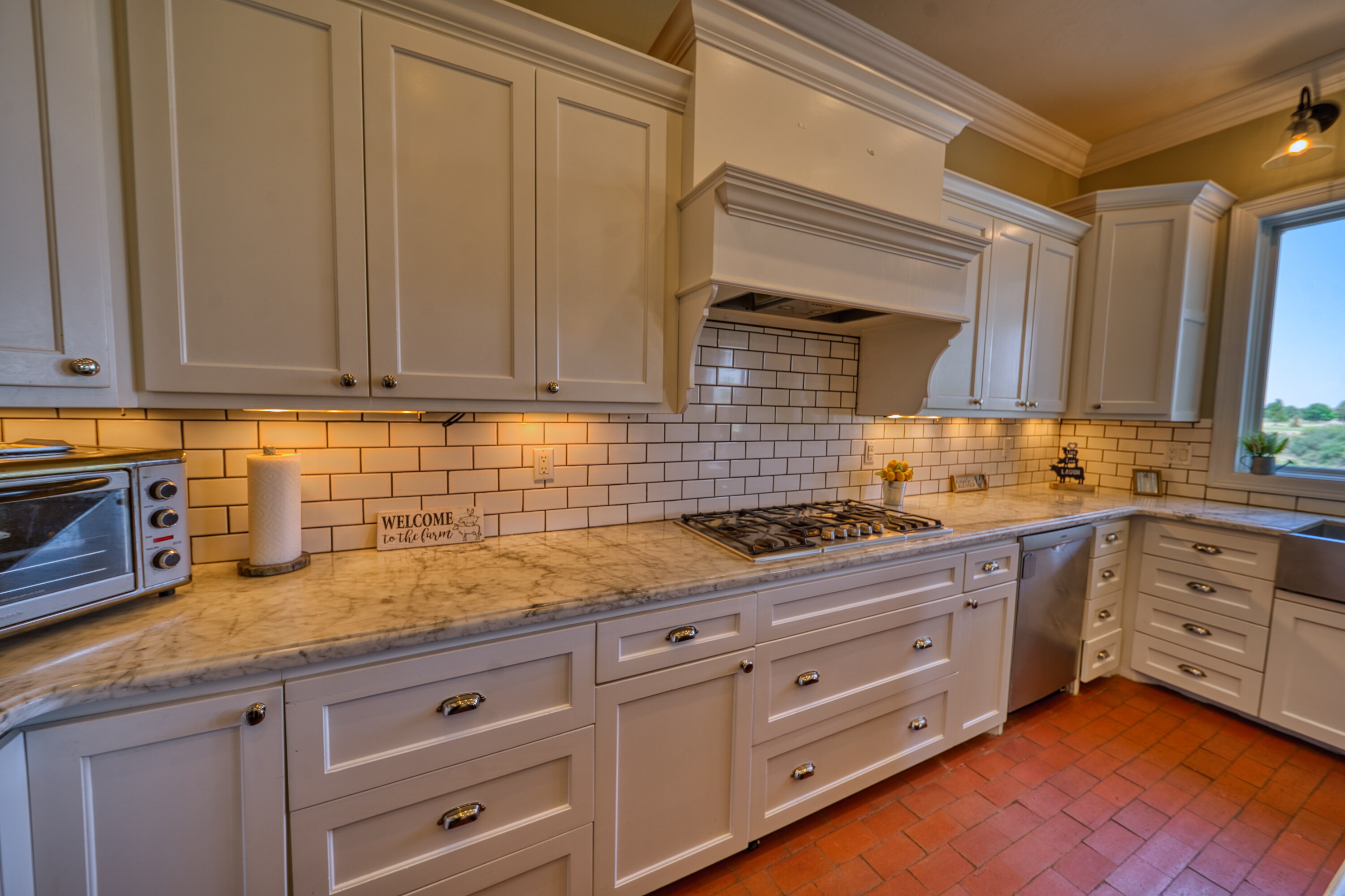 Carlsbad, New Mexico, 88220, United States, 5 Bedrooms Bedrooms, ,4 BathroomsBathrooms,Residential,For Sale,1974334