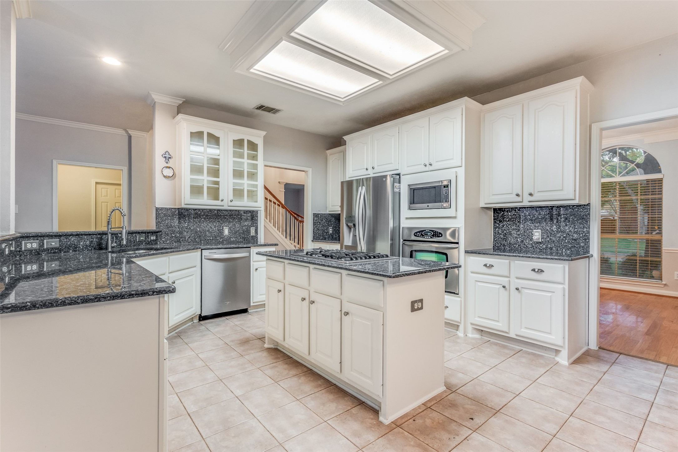 Richardson, Texas, 75082, United States, 4 Bedrooms Bedrooms, ,3 BathroomsBathrooms,Residential,For Sale,1989698