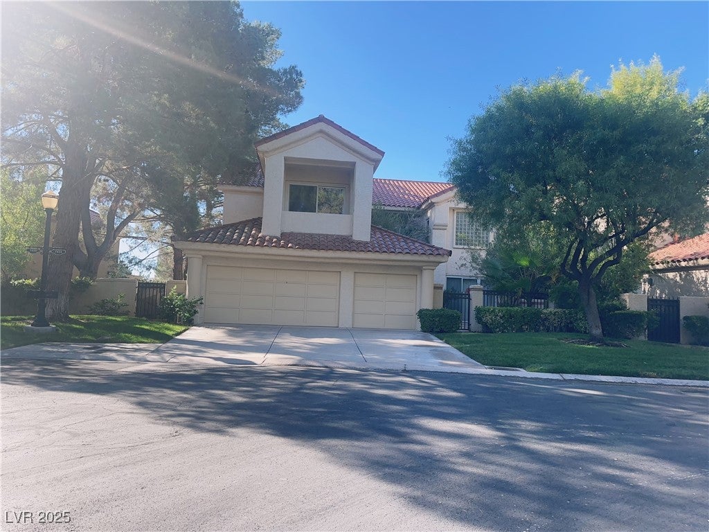 Las Vegas, Nevada, 89113, United States, 4 Bedrooms Bedrooms, ,3 BathroomsBathrooms,Residential,For Sale,1979003