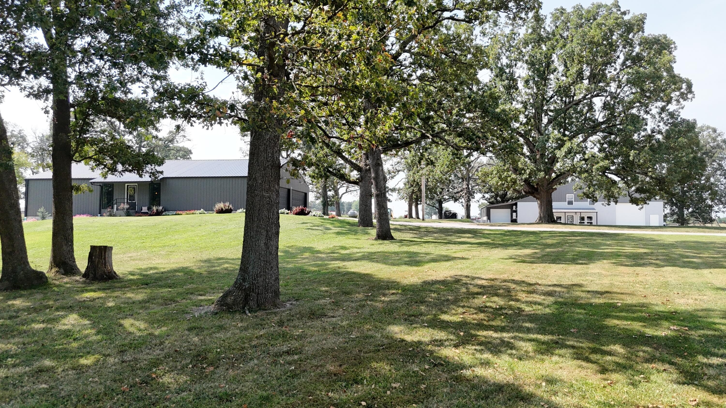 Bolivar, Missouri, 65613, United States, 2 Bedrooms Bedrooms, ,3 BathroomsBathrooms,Residential,For Sale,1975211