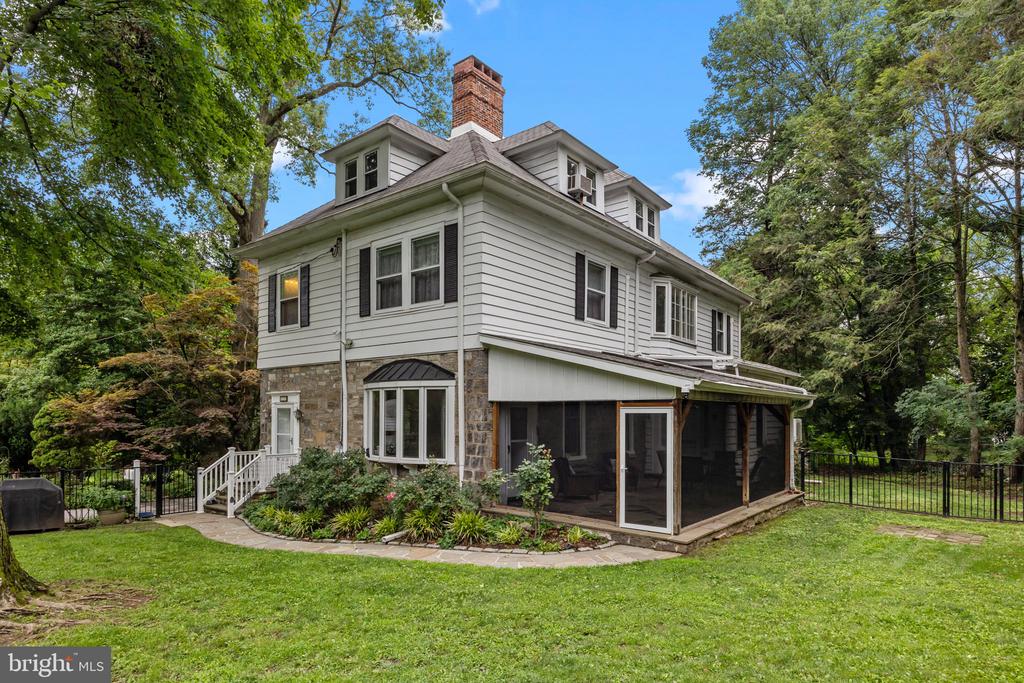 Lansdowne, Pennsylvania, 19050, United States, 5 Bedrooms Bedrooms, ,3 BathroomsBathrooms,Residential,For Sale,1926052