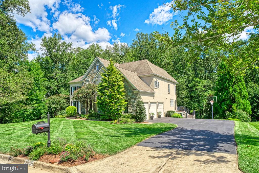 Vienna, Virginia, 22182, United States, 5 Bedrooms Bedrooms, ,6 BathroomsBathrooms,Residential,For Sale,1943879