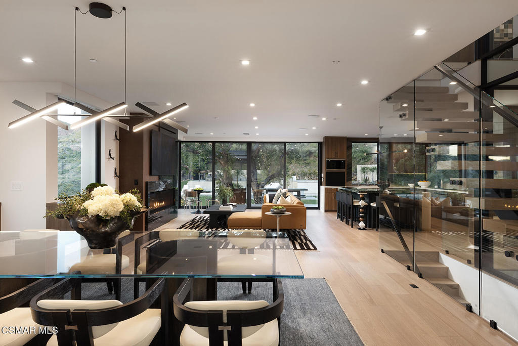 Malibu, California, 90265, United States, 4 Bedrooms Bedrooms, ,3 BathroomsBathrooms,Residential,For Sale,1732105