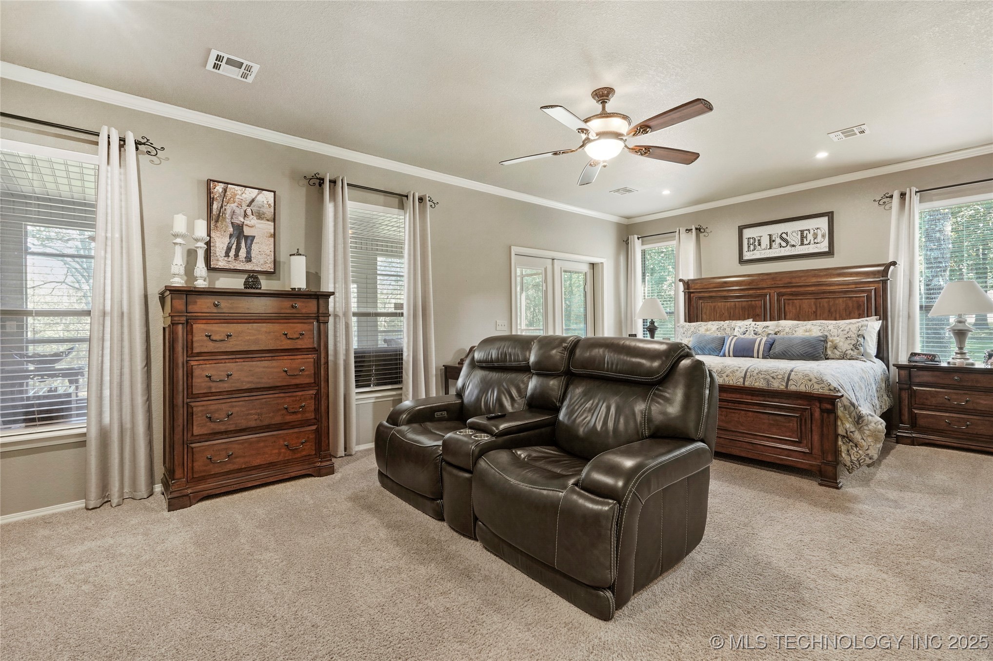 Catoosa, Oklahoma, 74015, United States, 3 Bedrooms Bedrooms, ,3 BathroomsBathrooms,Residential,For Sale,1987944