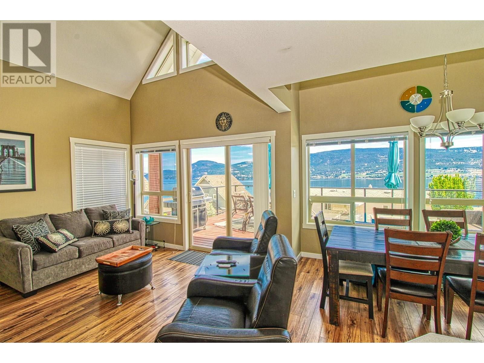 KELOWNA, British Columbia, V1Z 3R8, CA, 3 Bedrooms Bedrooms, ,2 BathroomsBathrooms,Residential,For Sale,1892697