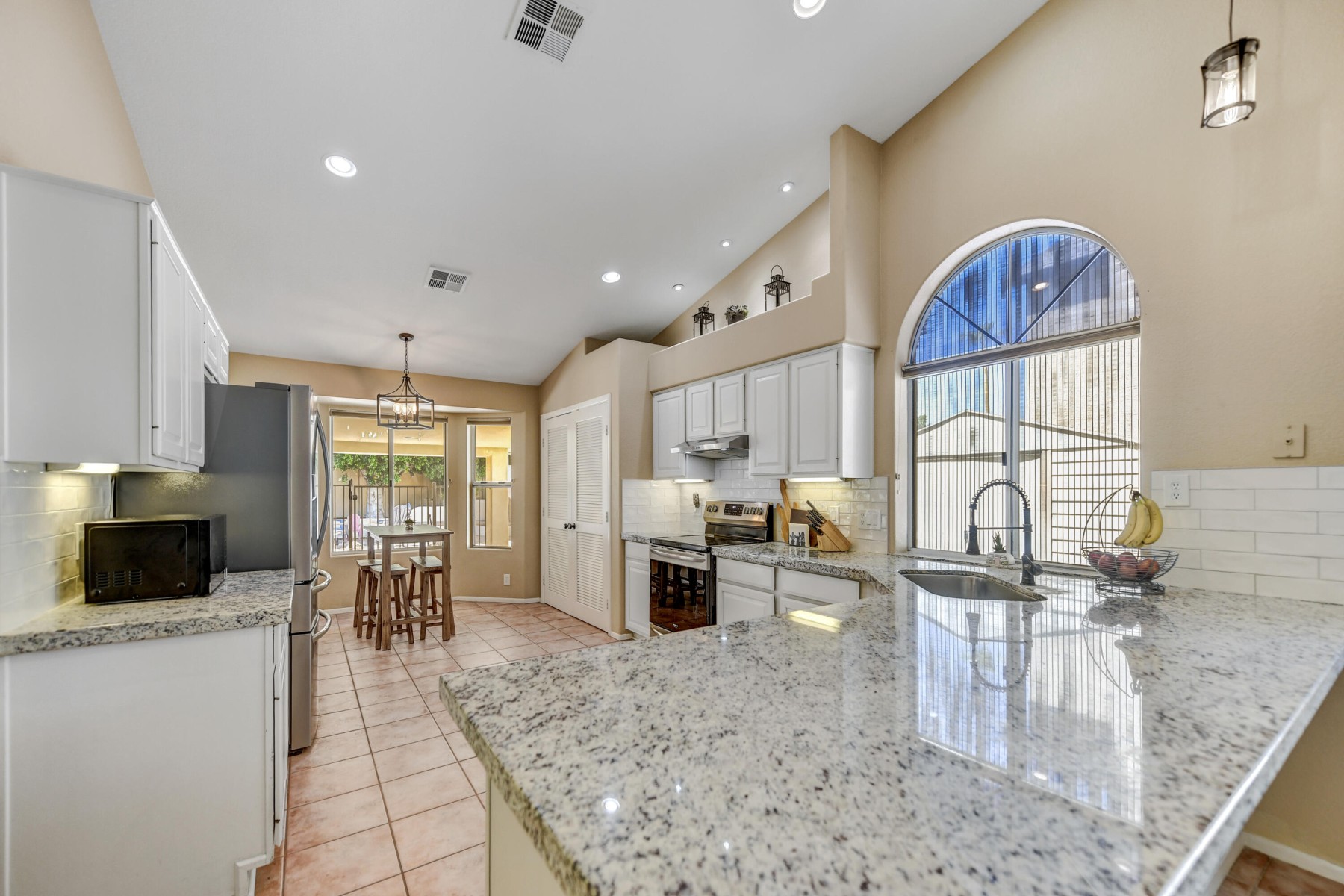  Camelot Village - 物件實景