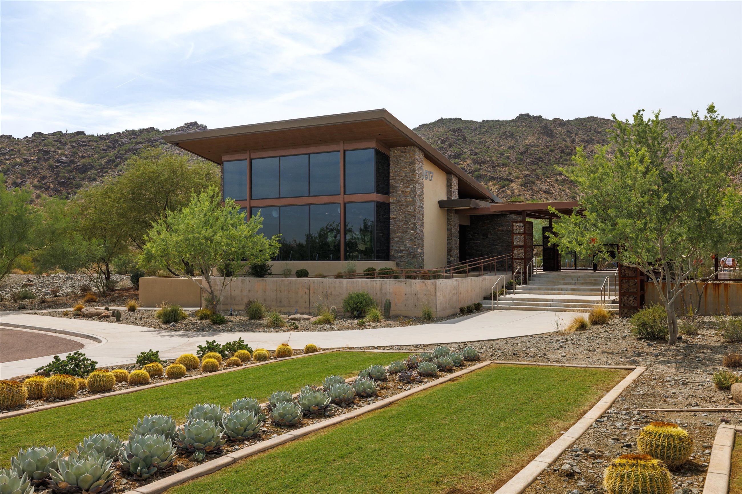  930 E Paseo Way  Phoenix, AZ - 物件實景
