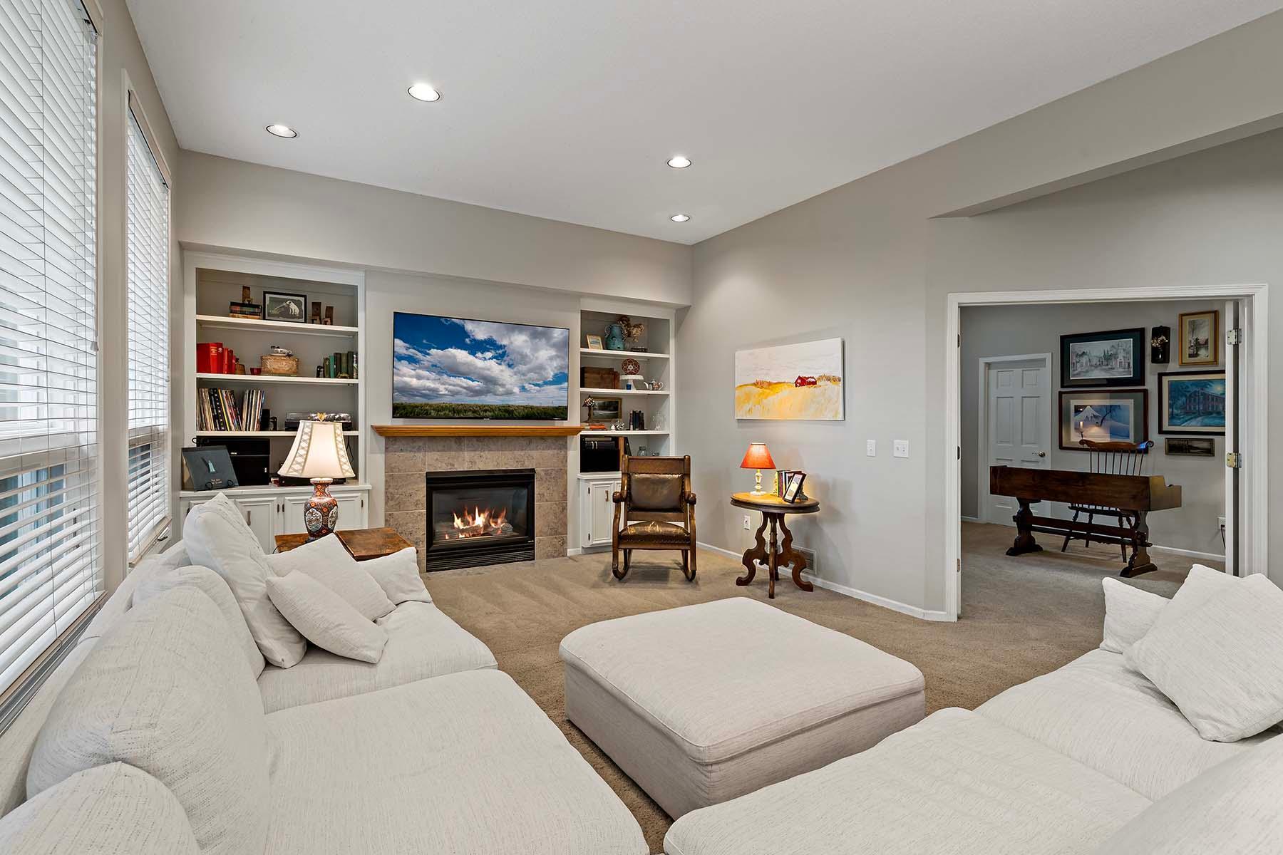 Burnsville, Minnesota, 55306, United States, 5 Bedrooms Bedrooms, ,3 BathroomsBathrooms,Residential,For Sale,1924663