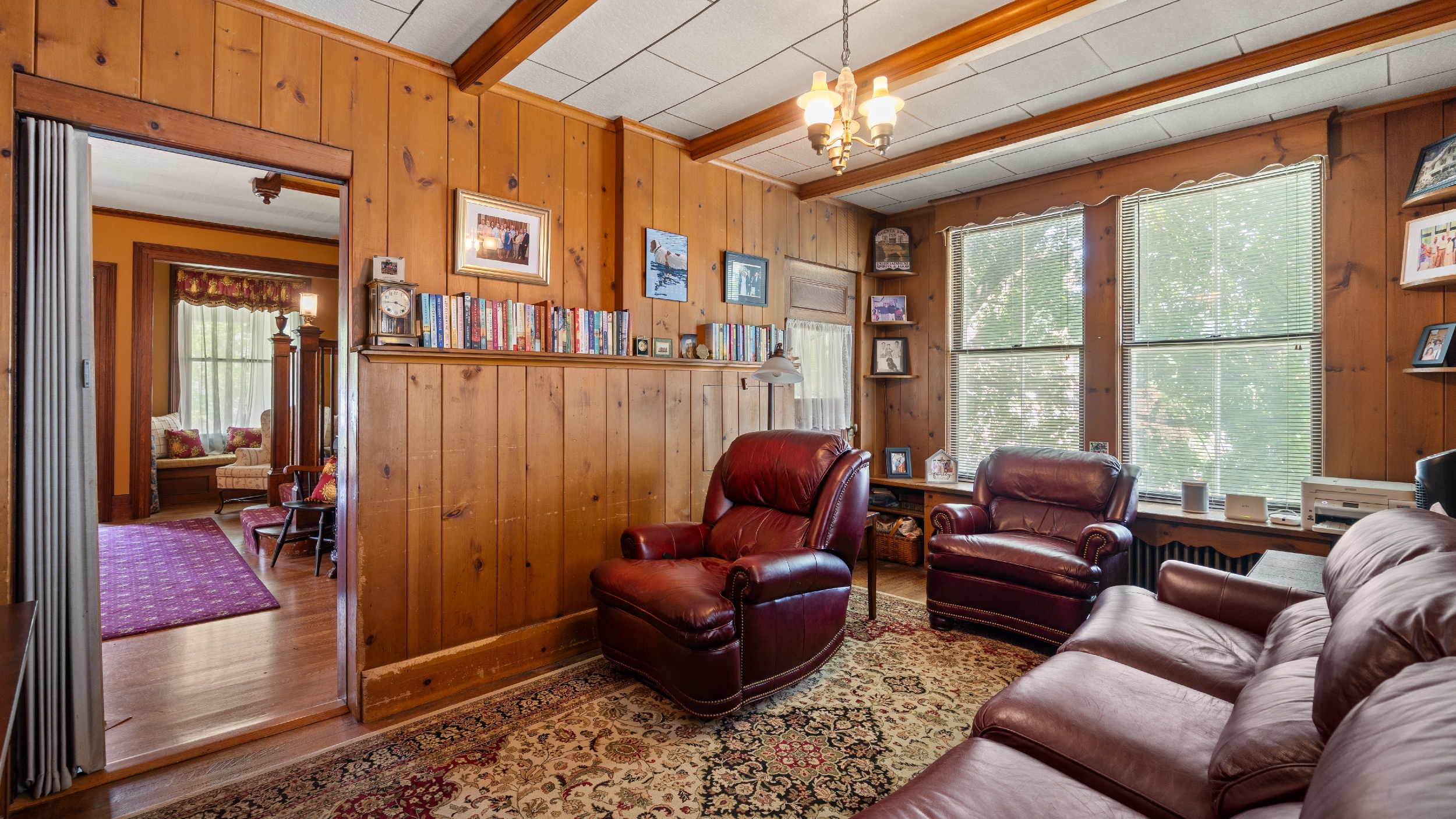  Charming In-Town Victorian with Large Carriage House - 物件實景