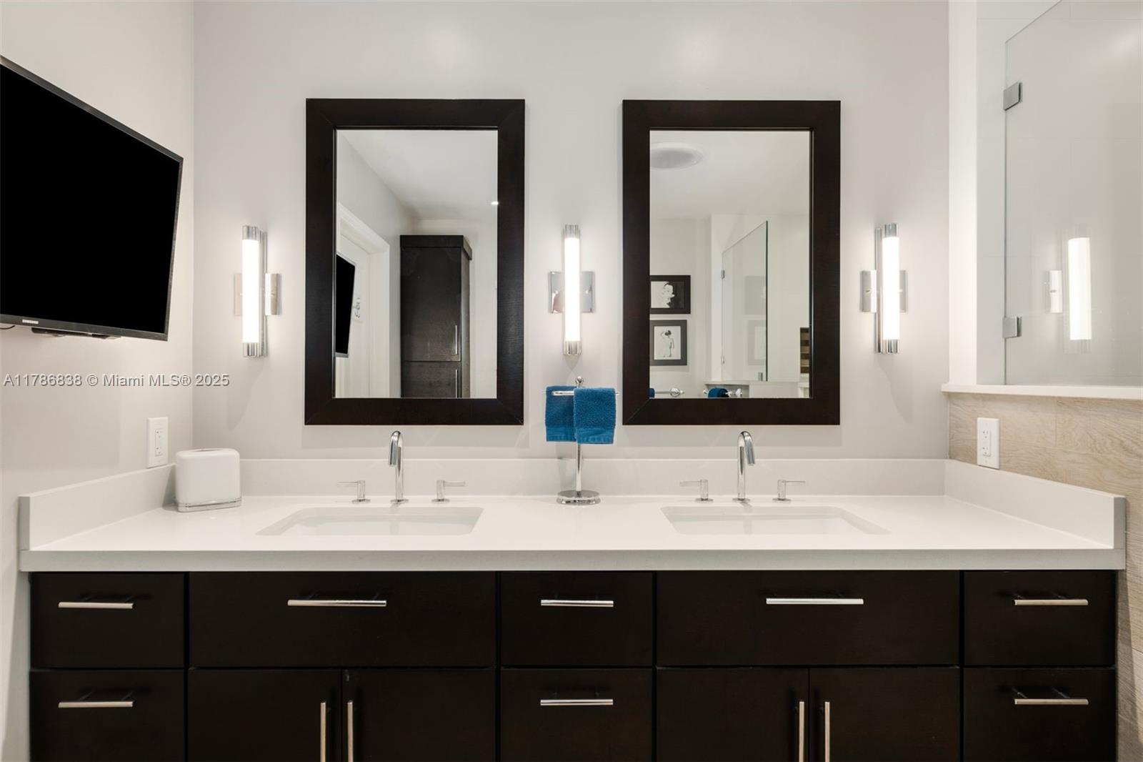 Miami, Florida, 33196, United States, 4 Bedrooms Bedrooms, ,4 BathroomsBathrooms,Residential,For Sale,1805262