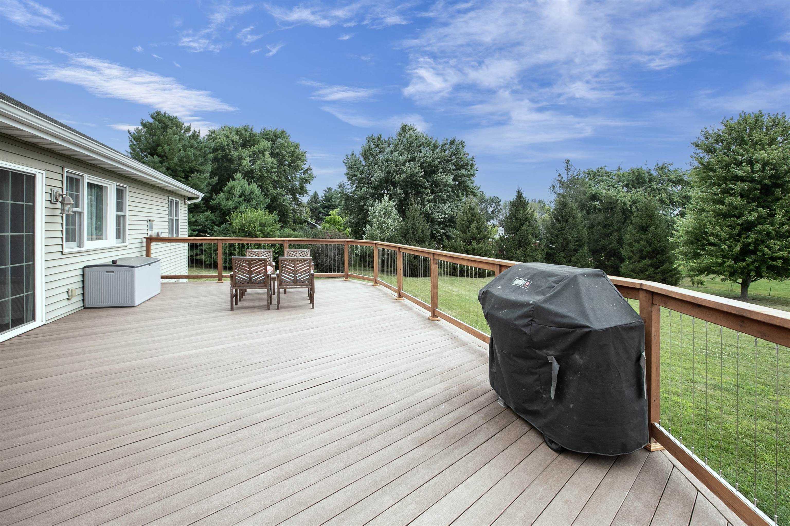 Hortonville, Wisconsin, 54944-9660, United States, 5 Bedrooms Bedrooms, ,3 BathroomsBathrooms,Residential,For Sale,1920298
