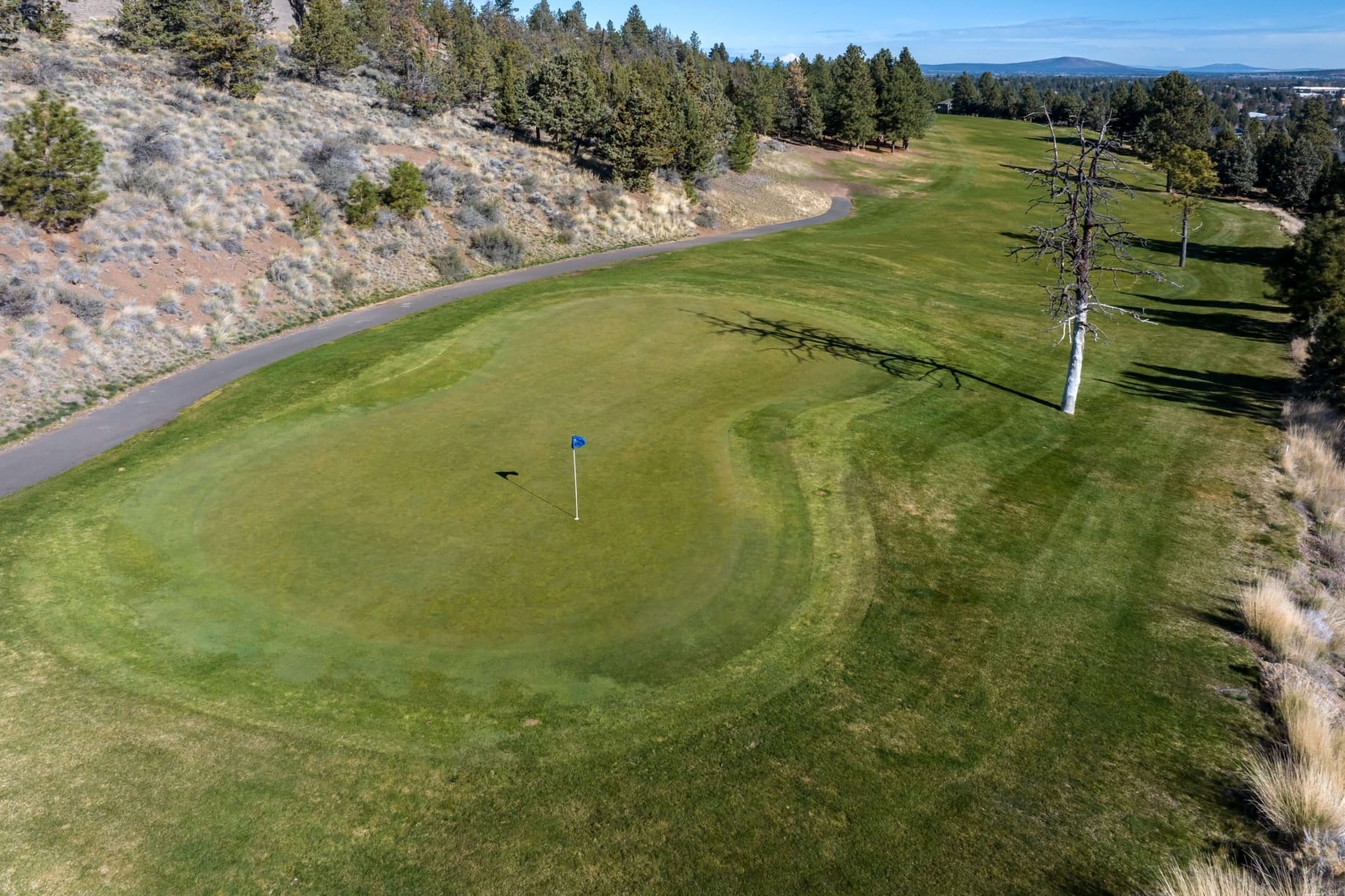  3352 NW Fairway Heights Drive Bend, OR 97703 - 物件實景