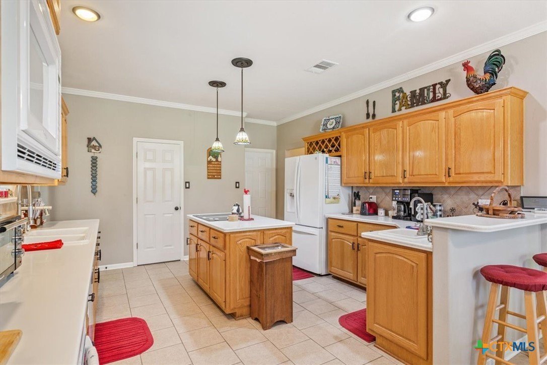 Salado, Texas, 76571, United States, 4 Bedrooms Bedrooms, ,4 BathroomsBathrooms,Residential,For Sale,1904287
