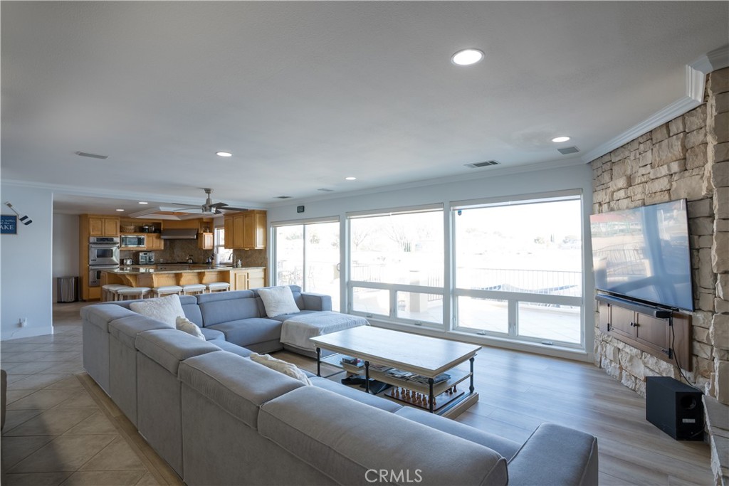 Helendale, California, 92342, United States, 4 Bedrooms Bedrooms, ,4 BathroomsBathrooms,Residential,For Sale,1991488