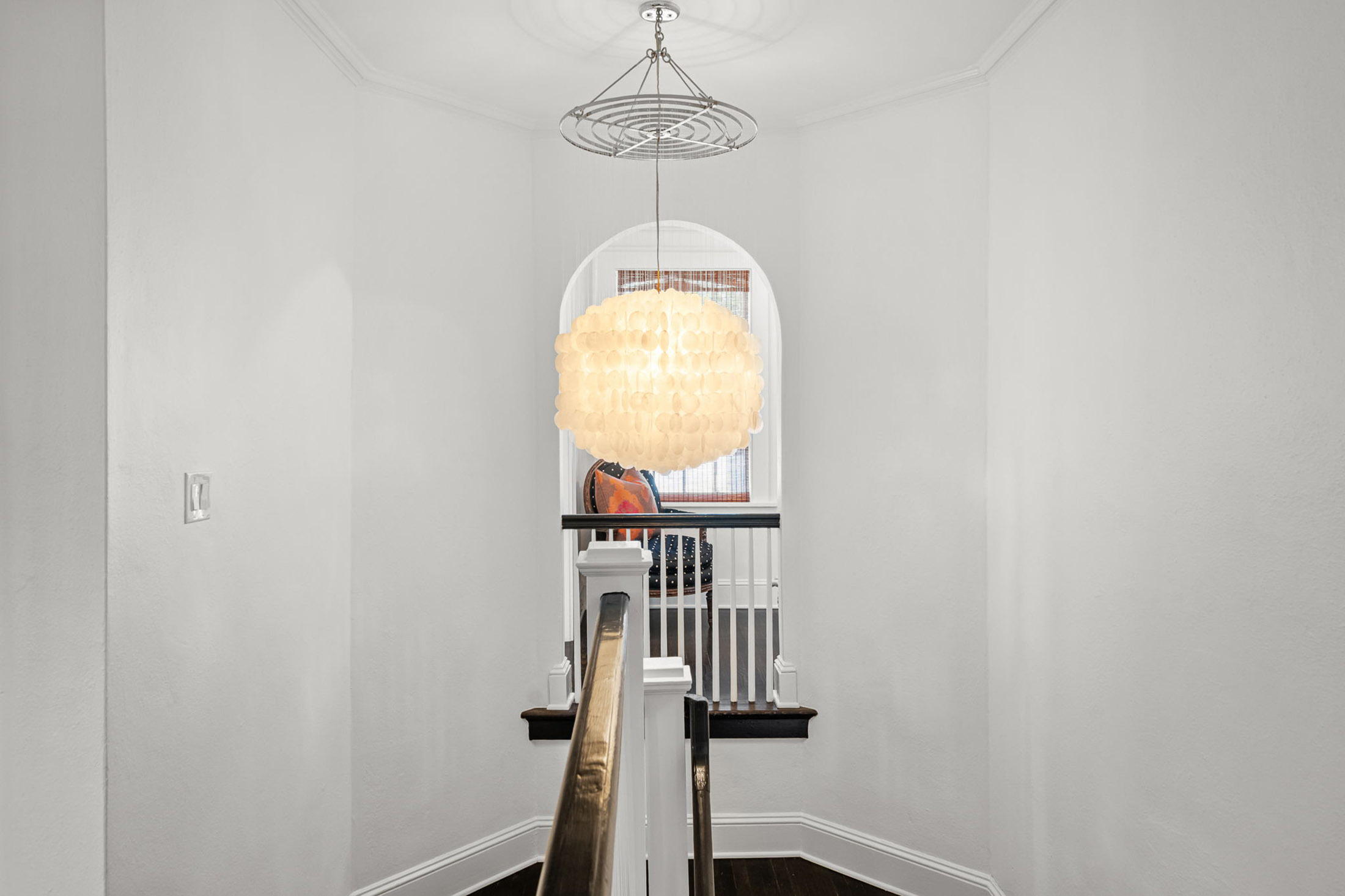  Timeless Ardmore Park Home Blends Classic Charm with Custom Renovations - 物件實景