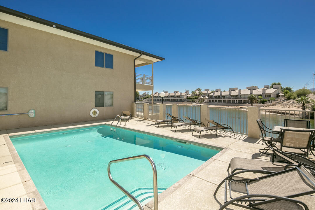 Lake Havasu City, Arizona, 86403, United States, 2 Bedrooms Bedrooms, ,1 BathroomBathrooms,Residential,For Sale,1838731
