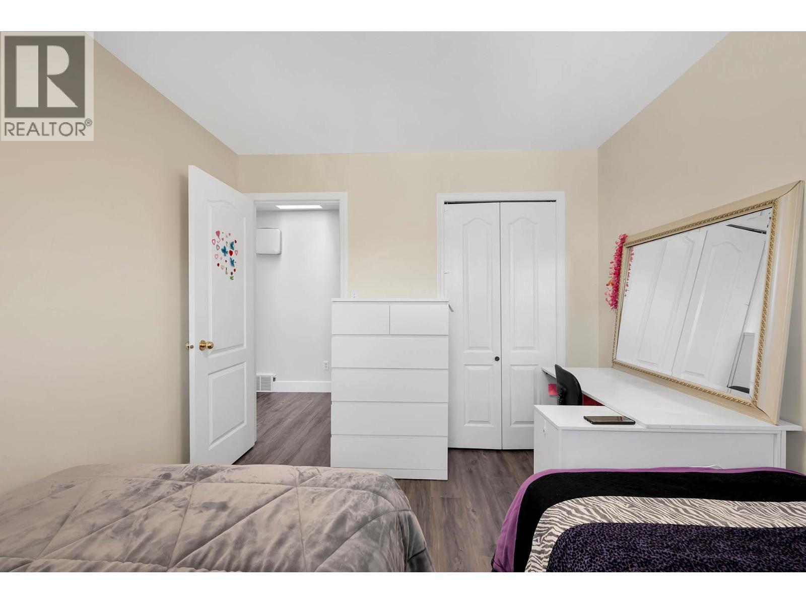 KAMLOOPS, British Columbia, V1S 1W2, CA, 6 Bedrooms Bedrooms, ,4 BathroomsBathrooms,Residential,For Sale,1950563