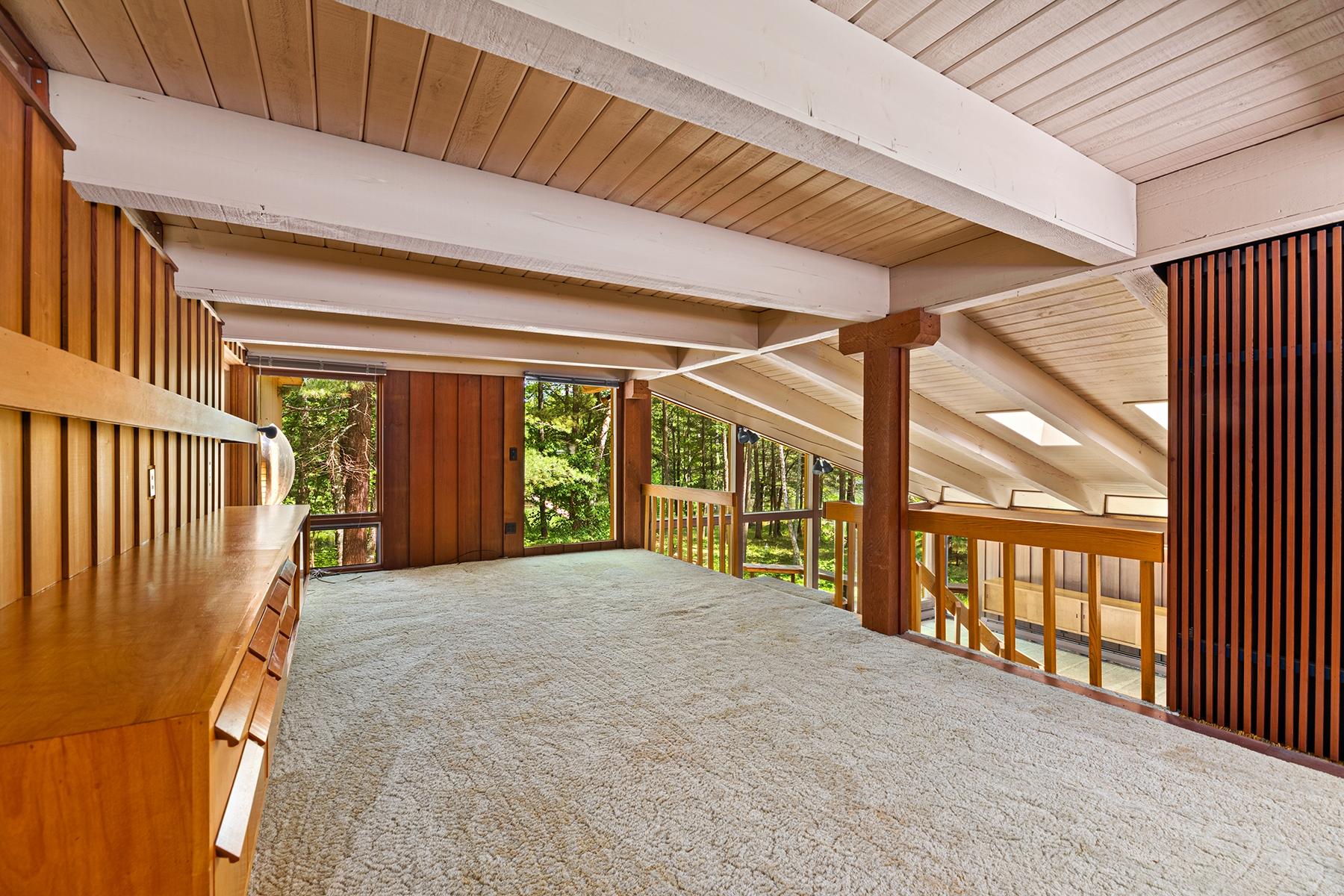 Manitowish Waters, Wisconsin, 54545, United States, 4 Bedrooms Bedrooms, ,3 BathroomsBathrooms,Residential,For Sale,1974750