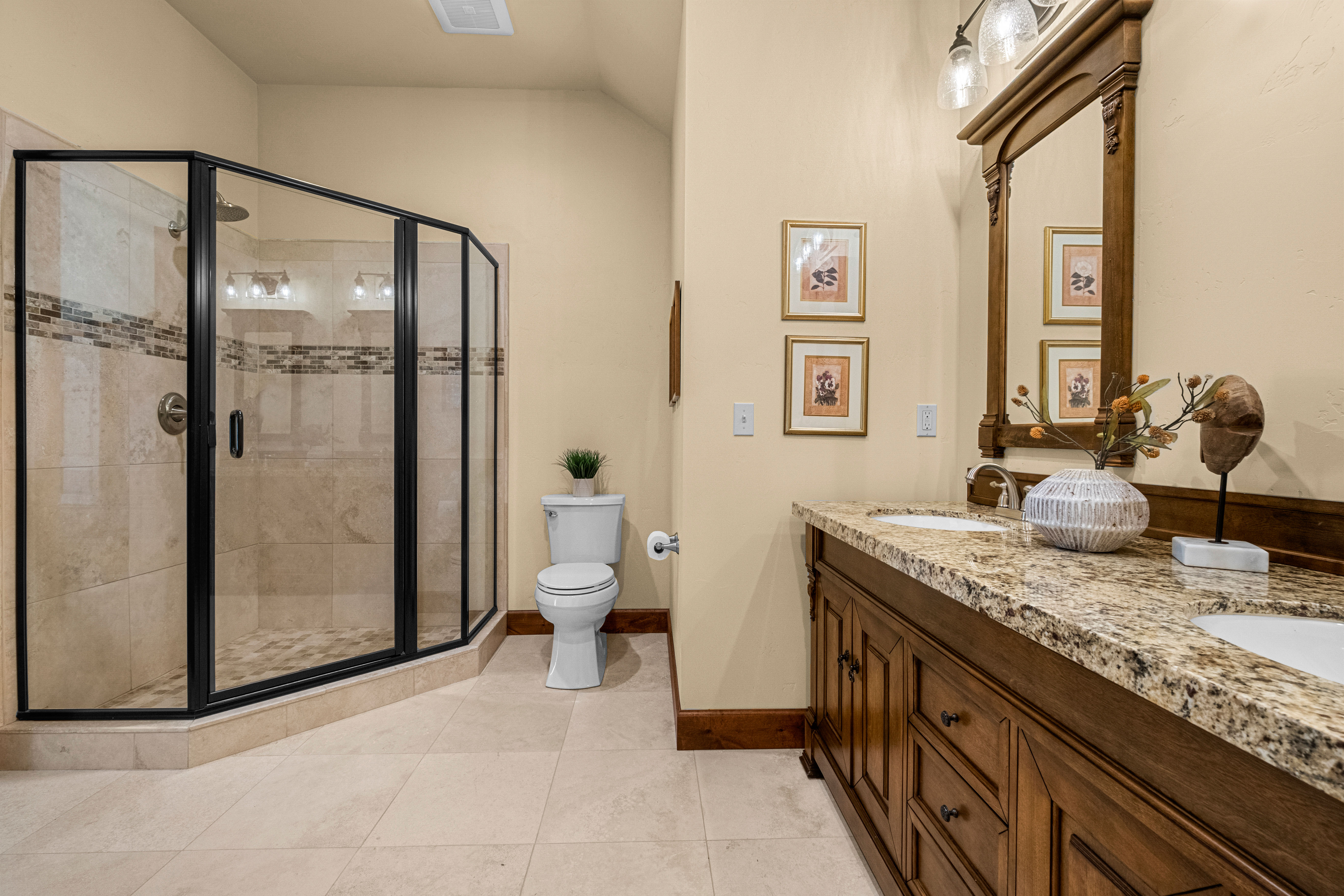  7330 Perry Creek Road, Somerset, CA 95684 - 物件實景