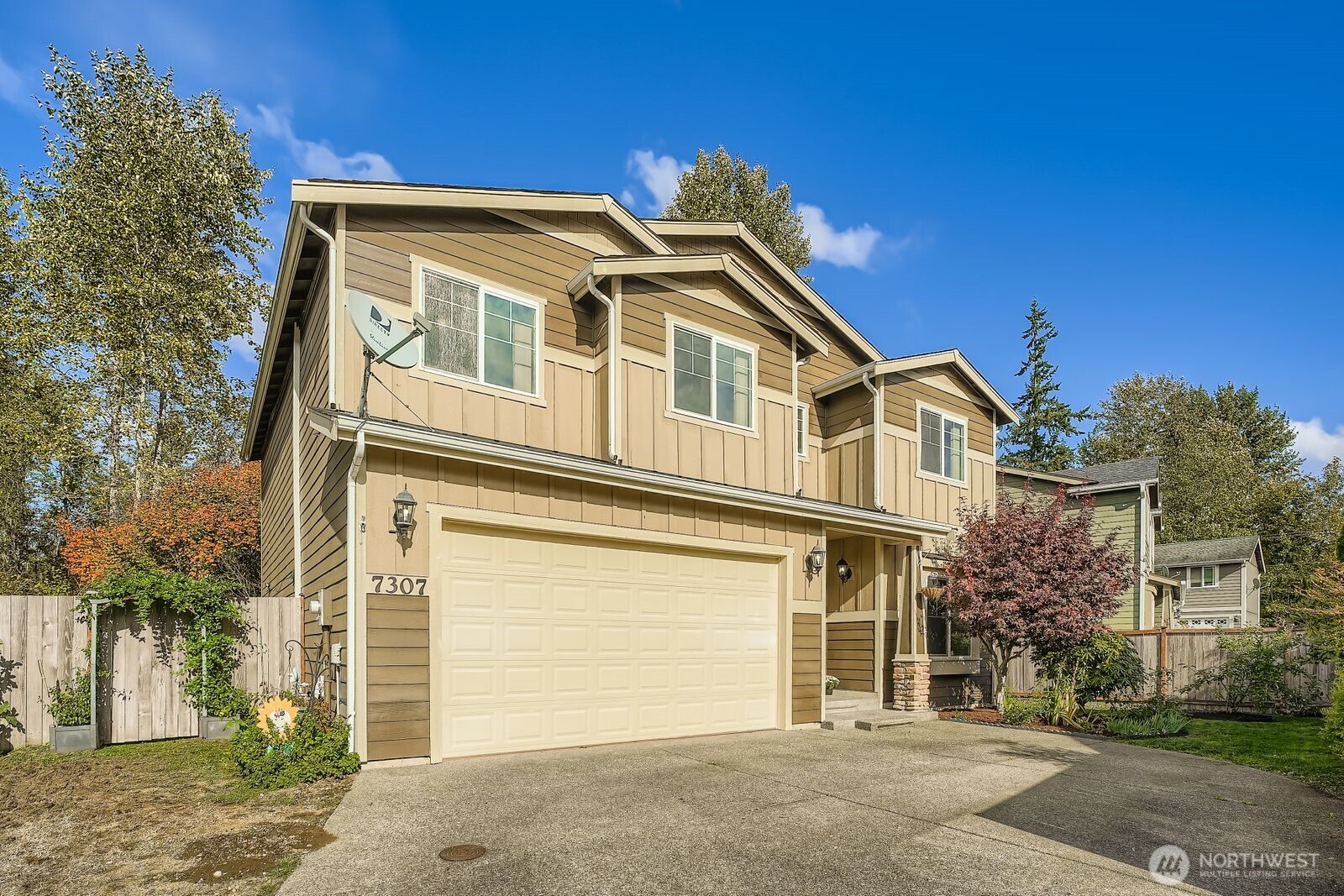 Puyallup, Washington, 98375, United States, 5 Bedrooms Bedrooms, ,3 BathroomsBathrooms,Residential,For Sale,1983977