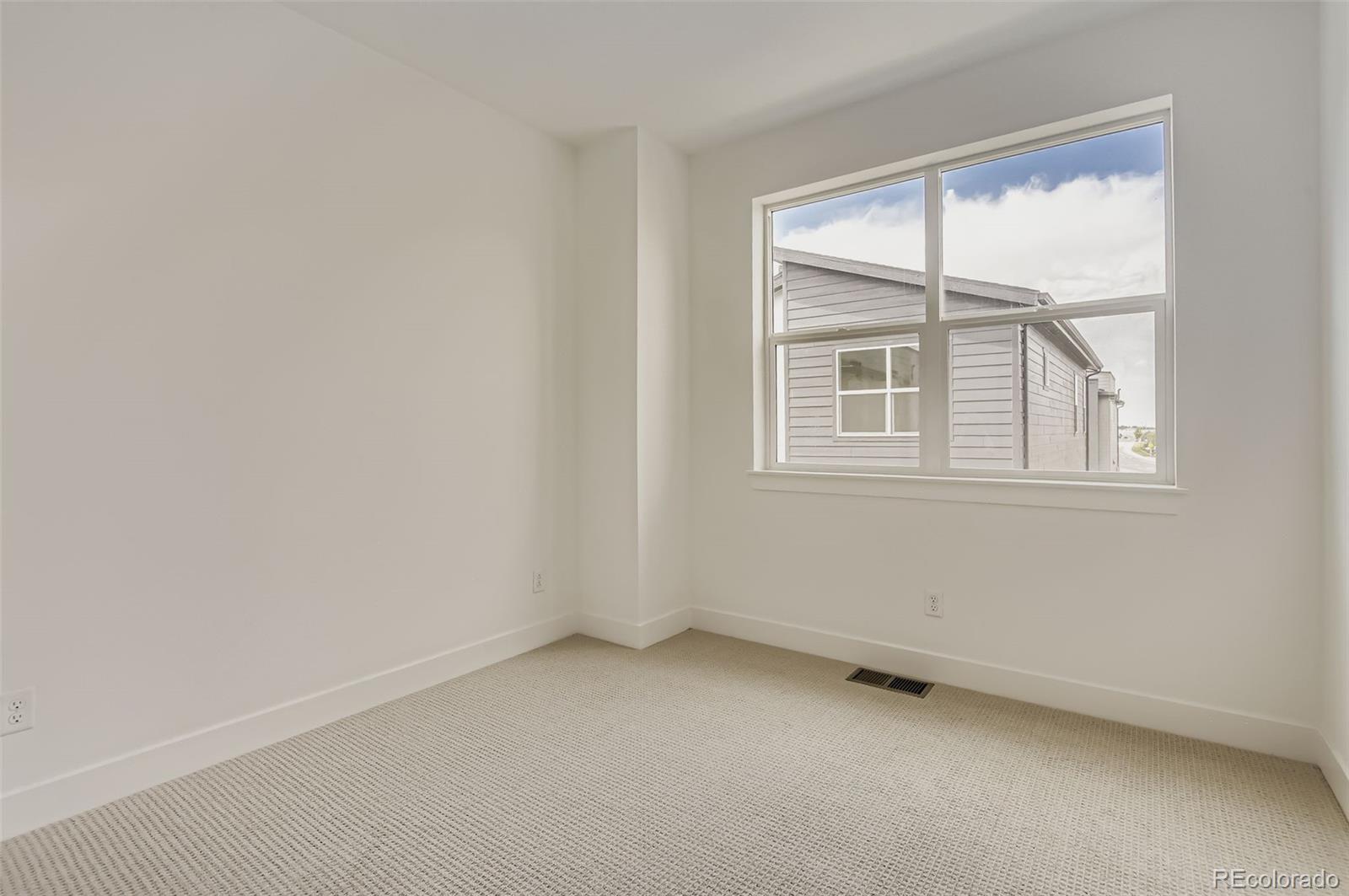 Centennial, Colorado, 80112, United States, ,Residential,For Sale,1898403