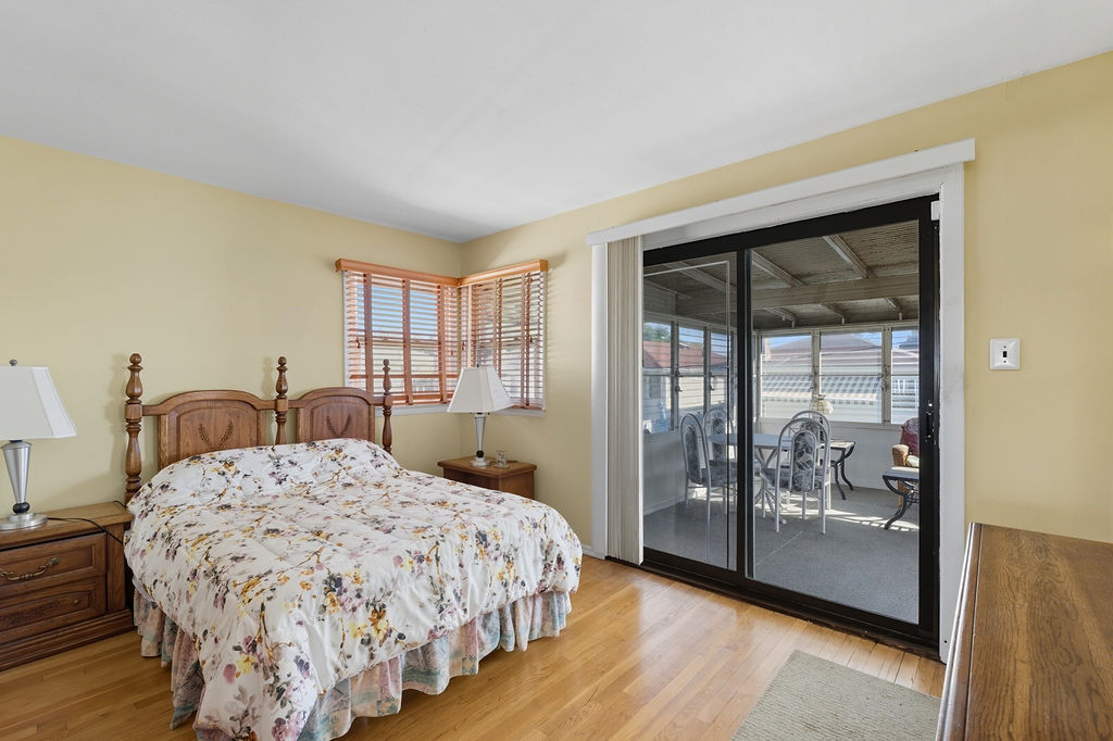 Howard, New York, 11414, United States, 4 Bedrooms Bedrooms, ,3 BathroomsBathrooms,Residential,For Sale,1975737