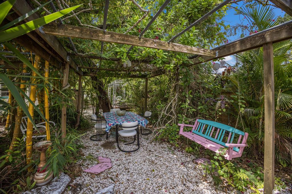 Sarasota, Florida, 34234, United States, 3 Bedrooms Bedrooms, ,2 BathroomsBathrooms,Residential,For Sale,1805099
