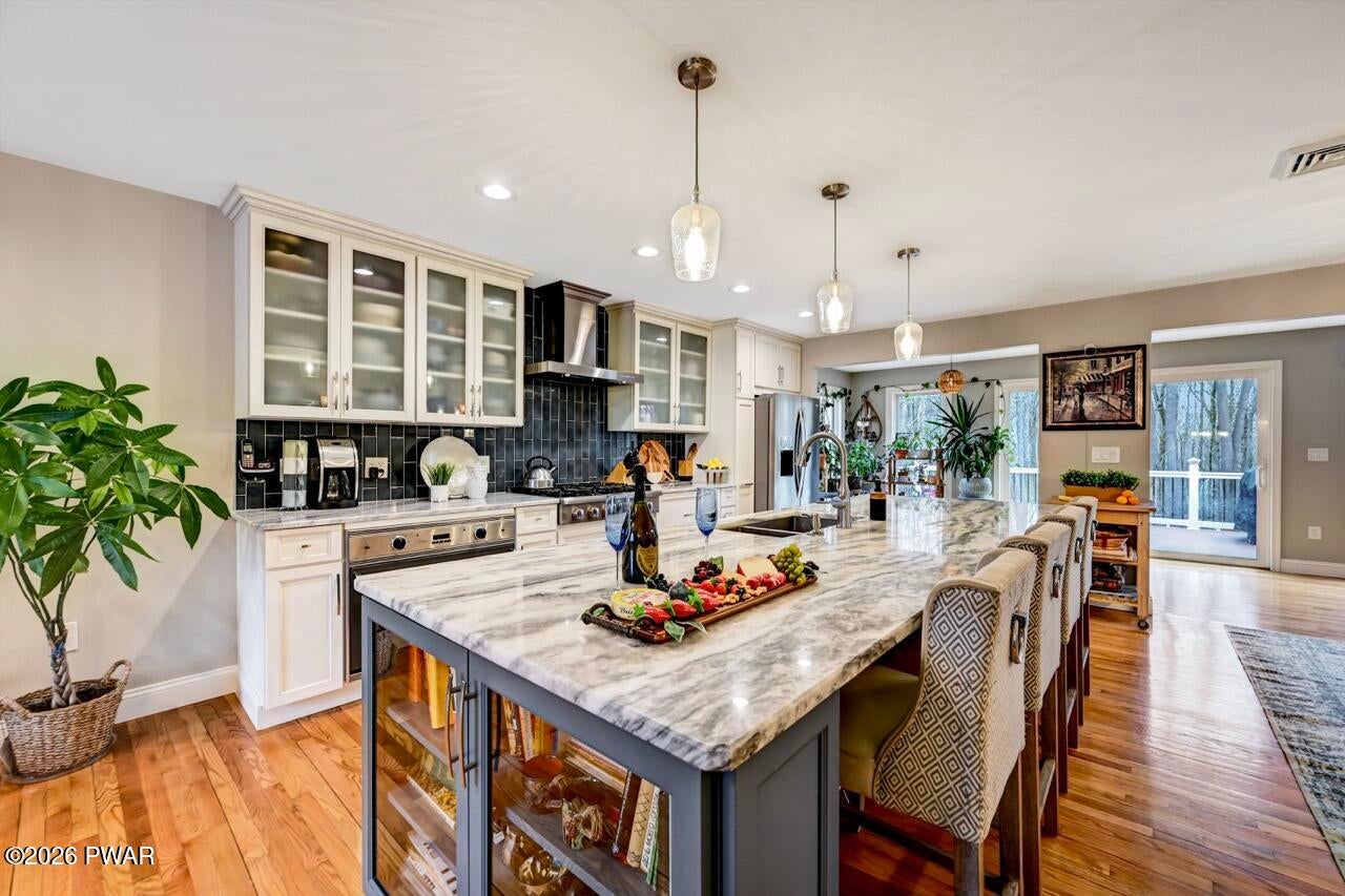 Milford, Pennsylvania, 18337, United States, 3 Bedrooms Bedrooms, ,3 BathroomsBathrooms,Residential,For Sale,2011309