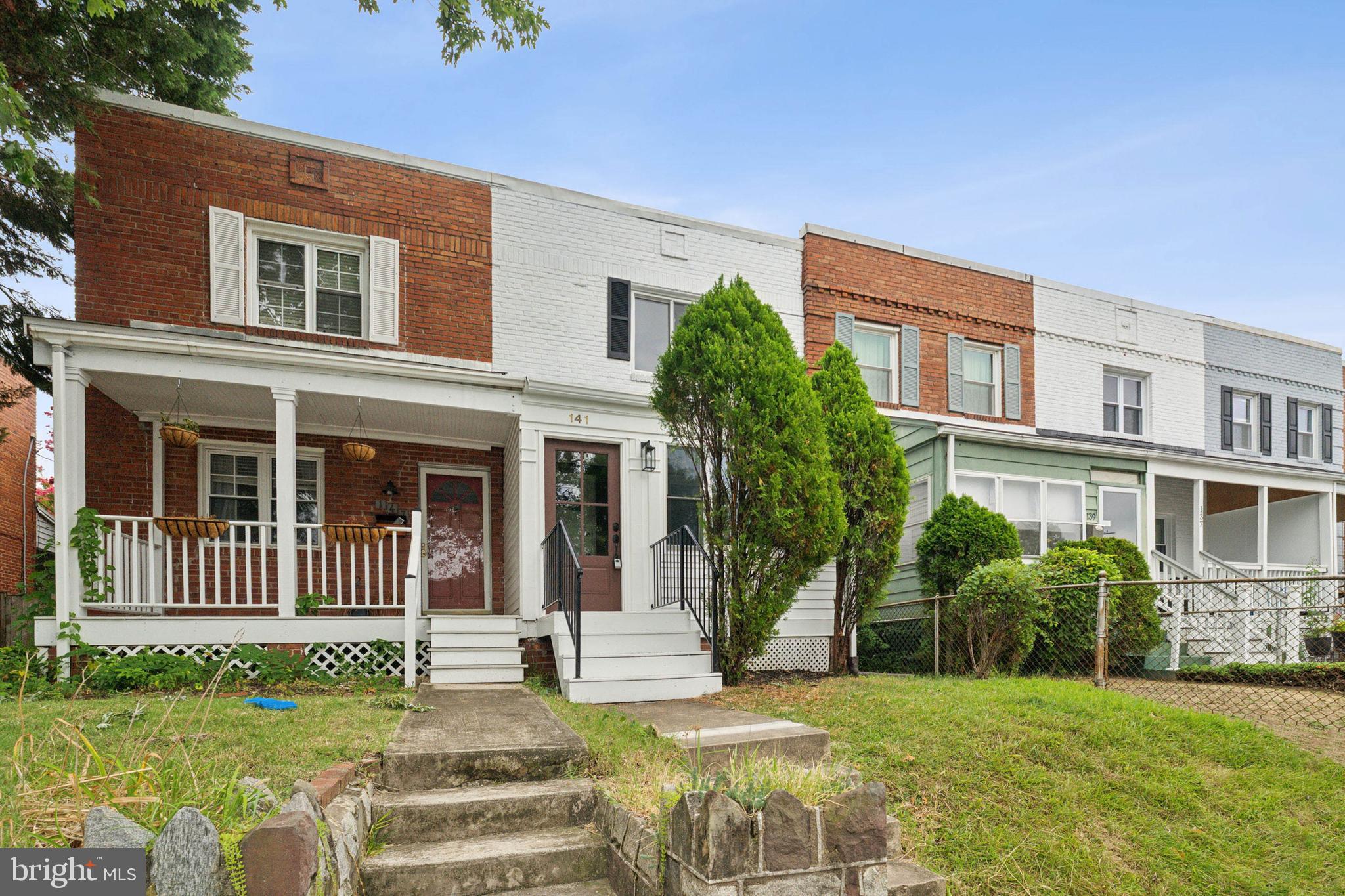 Alexandria, Virginia, 22305, United States, 2 Bedrooms Bedrooms, ,2 BathroomsBathrooms,Residential,For Sale,1974640