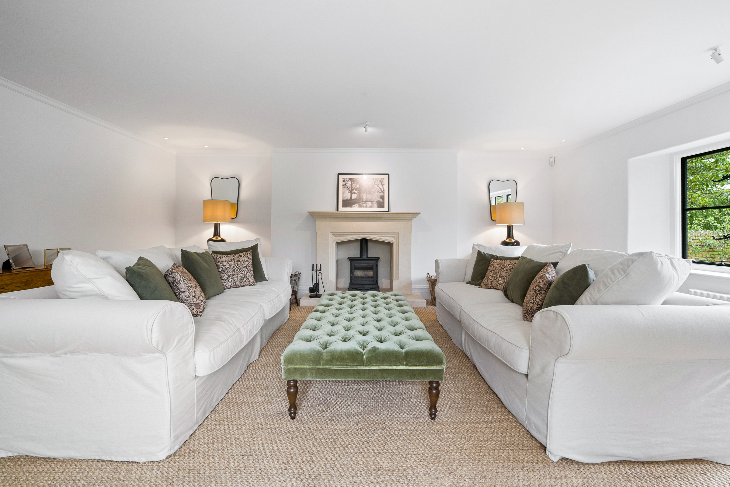  A Complete Cotswold Estate in One of Gloucestershire