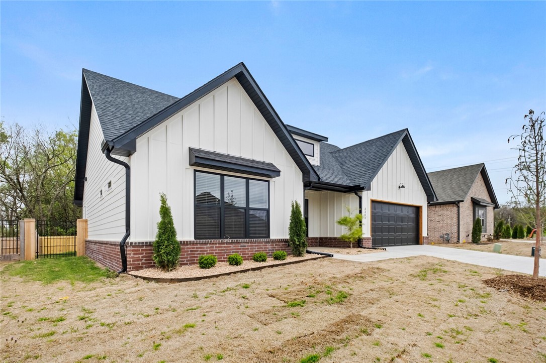 Bentonville, Arkansas, 72713, United States, 4 Bedrooms Bedrooms, ,3 BathroomsBathrooms,Residential,For Sale,2002905