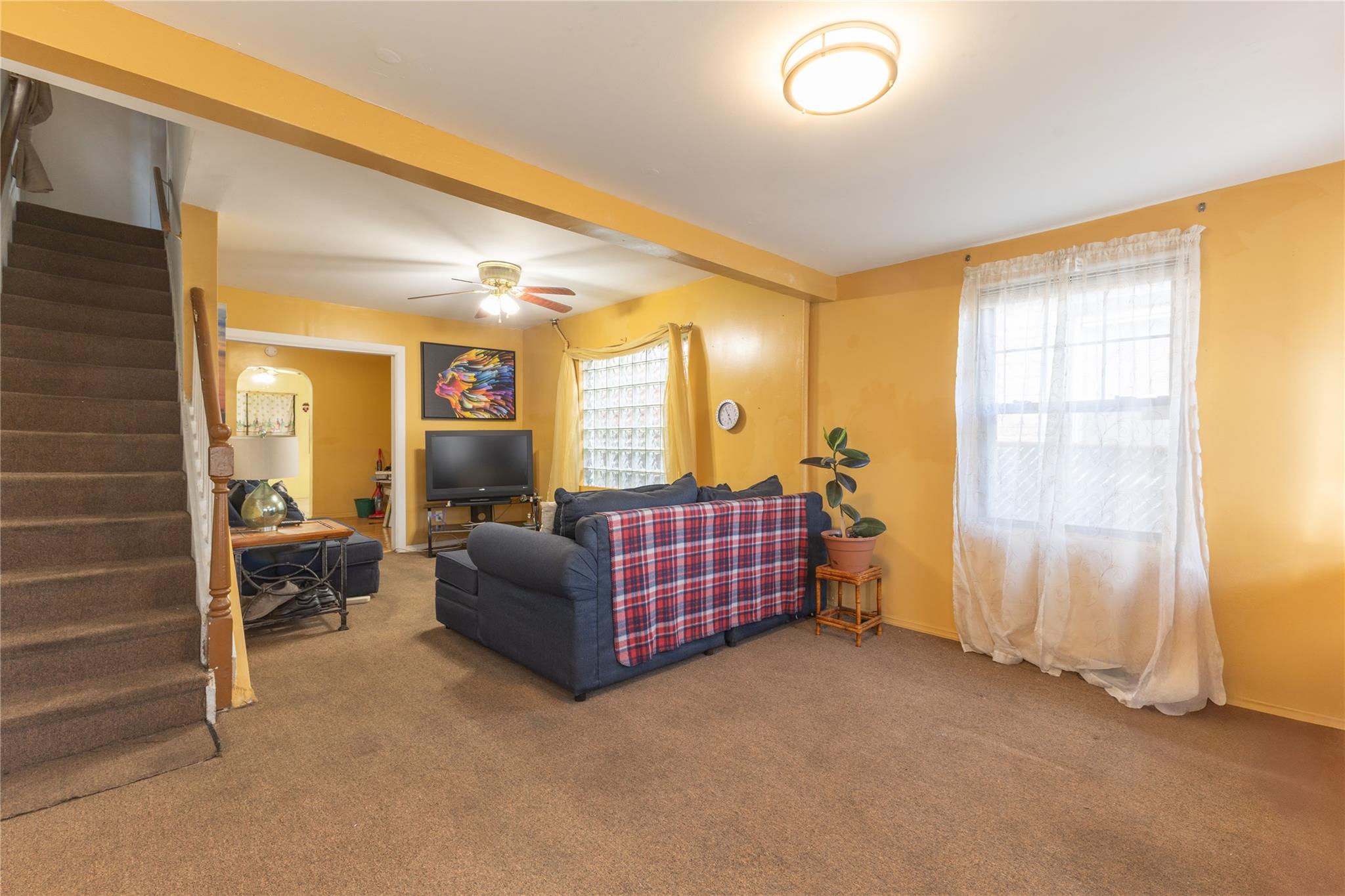 Jamaica, New York, 11433, United States, 3 Bedrooms Bedrooms, ,2 BathroomsBathrooms,Residential,For Sale,1901940