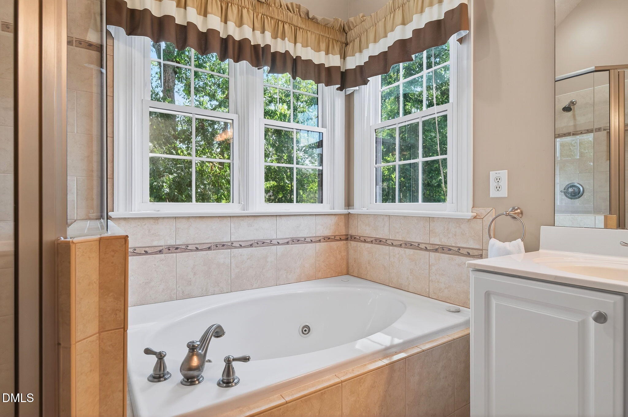 Cary, North Carolina, 27519, United States, 5 Bedrooms Bedrooms, ,4 BathroomsBathrooms,Residential,For Sale,1992012