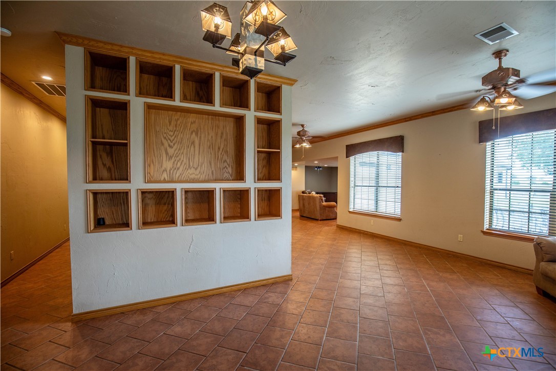 La Vernia, Texas, 78121, United States, 2 Bedrooms Bedrooms, ,3 BathroomsBathrooms,Residential,For Sale,2001735