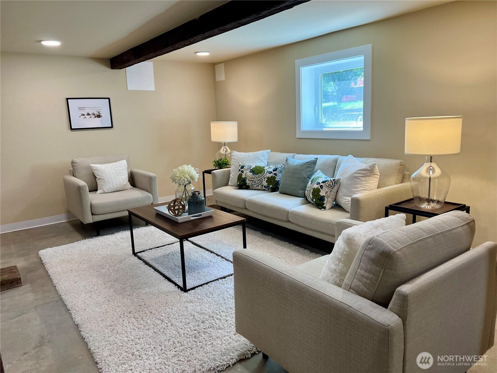SEATTLE, Washington, 98103, United States, 4 Bedrooms Bedrooms, ,2 BathroomsBathrooms,Residential,For Sale,1874461