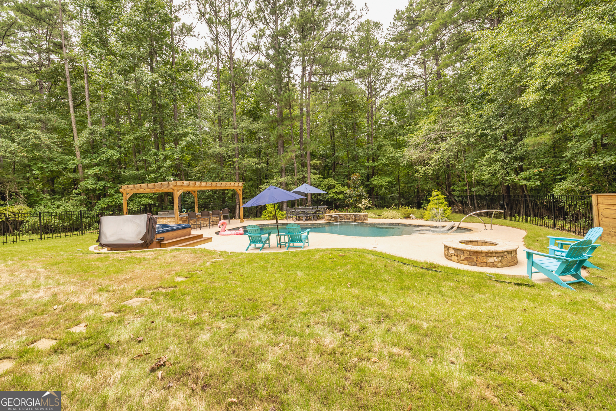 Newnan, Georgia, 30263, United States, 4 Bedrooms Bedrooms, ,5 BathroomsBathrooms,Residential,For Sale,1932602