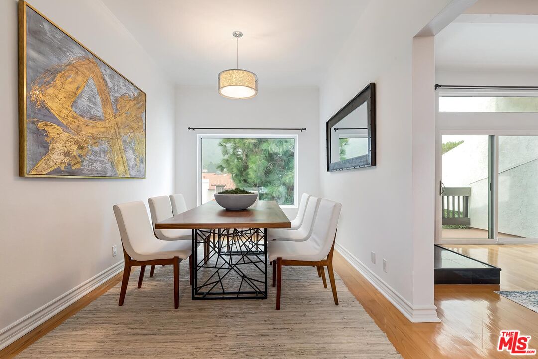 Pacific Palisades, California, 90272, United States, 3 Bedrooms Bedrooms, ,4 BathroomsBathrooms,Residential,For Sale,1993349