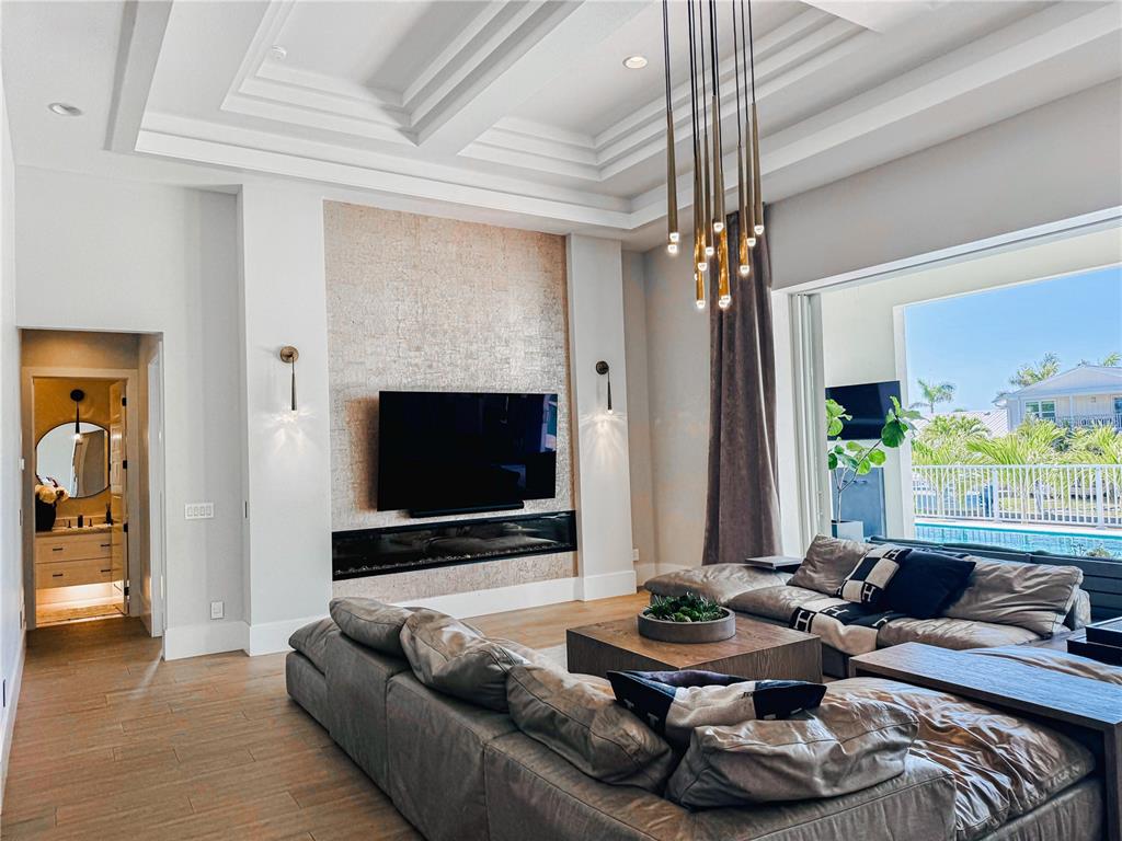 Sarasota, Florida, 34231, United States, 4 Bedrooms Bedrooms, ,3 BathroomsBathrooms,Residential,For Sale,1795069