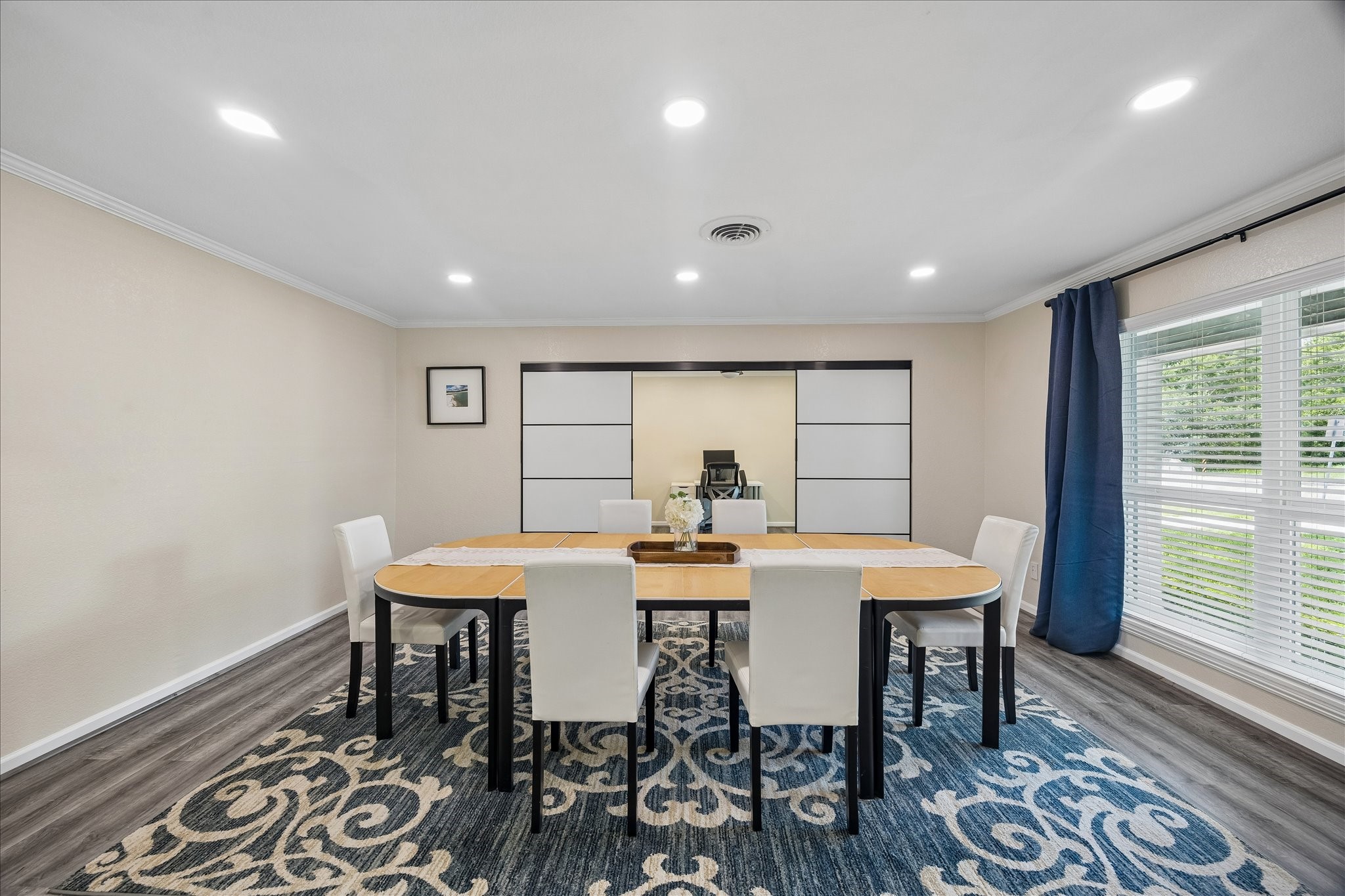  5243 Caversham Drive - 物件實景