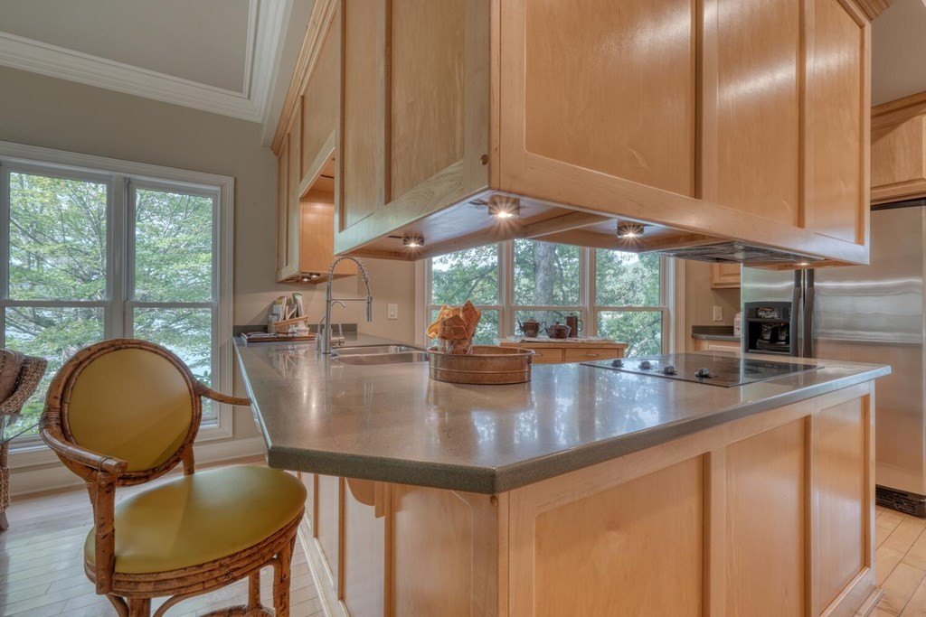 Young Harris, Georgia, 30582, United States, 3 Bedrooms Bedrooms, ,4 BathroomsBathrooms,Residential,For Sale,1975492