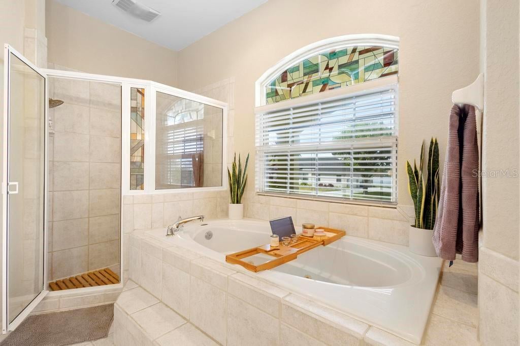 POLK CITY, Florida, 33868, United States, 3 Bedrooms Bedrooms, ,2 BathroomsBathrooms,Residential,For Sale,1981062