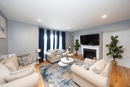 Uxbridge, Massachusetts, 01569, United States, 3 Bedrooms Bedrooms, ,3 BathroomsBathrooms,Residential,For Sale,2048782